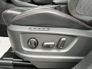 Car image 35