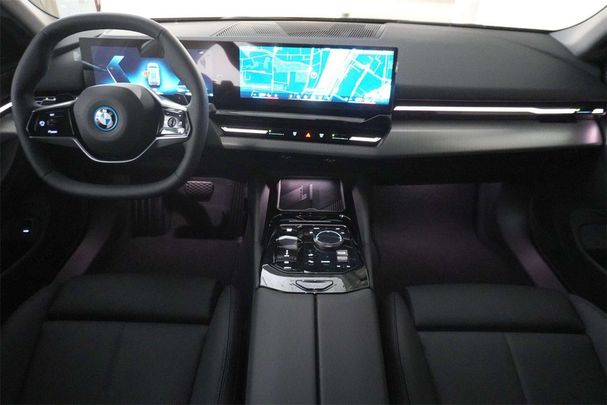 BMW 530 Touring 220 kW image number 11