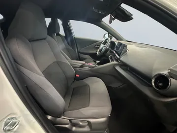 Car image 20