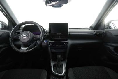 Car image 10