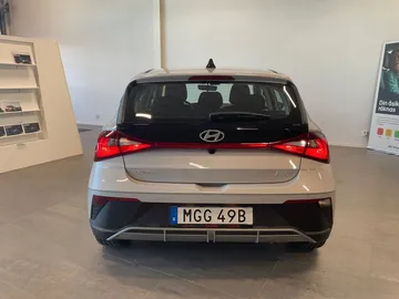 Car image 5
