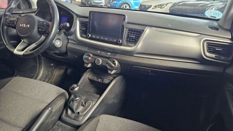 Car image 20