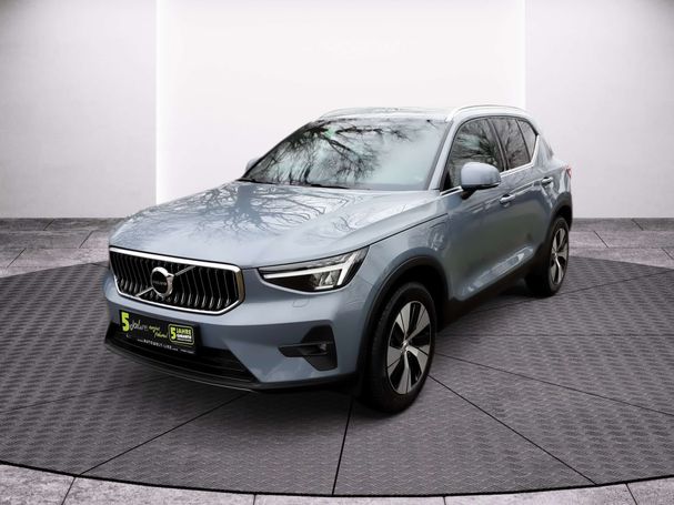 Volvo XC40 Plug-in Hybrid T4 Plus 155 kW image number 1