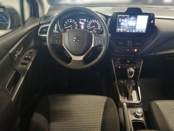 Car image 10