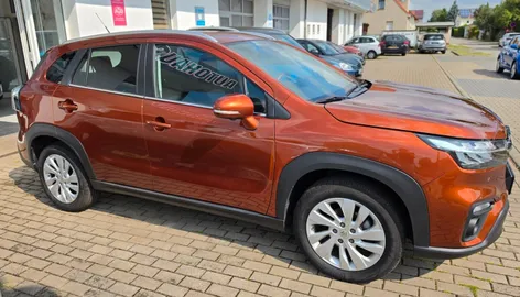 Car image 2