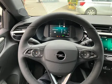 Car image 31