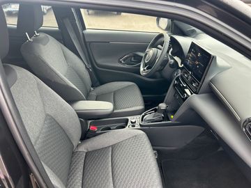 Car image 6