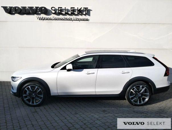 Volvo V90 Cross Country AWD 145 kW image number 4