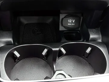 Car image 37