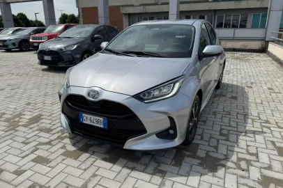 Car image 2