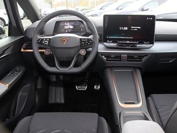 Car image 10