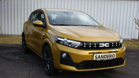 Car image 5