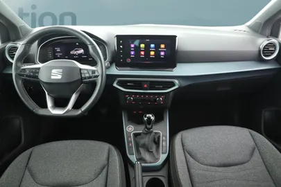 Car image 3