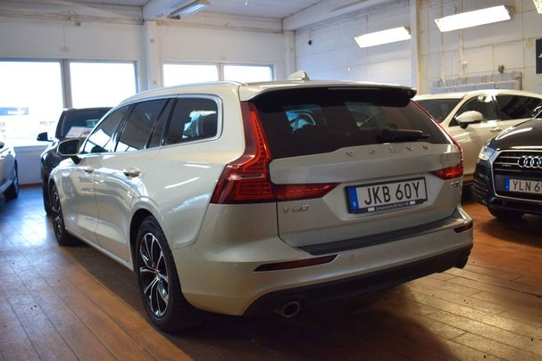 Volvo V60 D4 AWD Momentum 140 kW image number 2