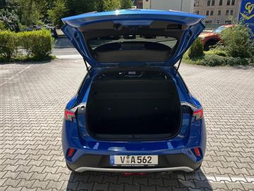 Car image 15