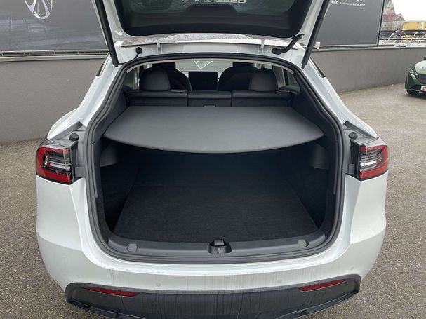 Tesla Model Y Long Range AWD 258 kW image number 4