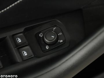 Car image 38