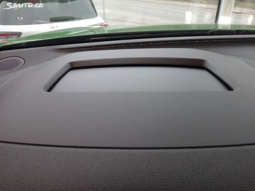 Car image 37