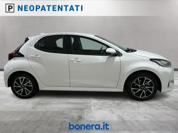 Car image 2