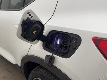Car image 38