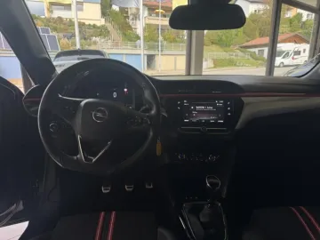 Car image 30