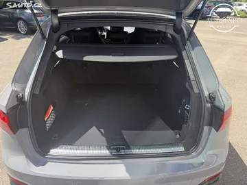 Car image 28