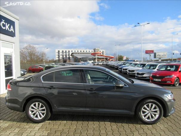 Volkswagen Passat 2.0 TDI Comfortline 110 kW image number 9