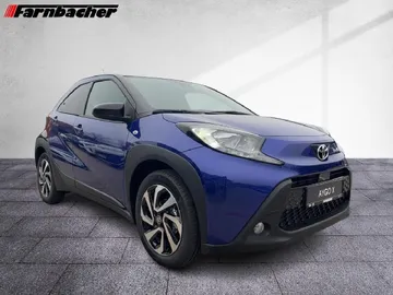 Car image 2