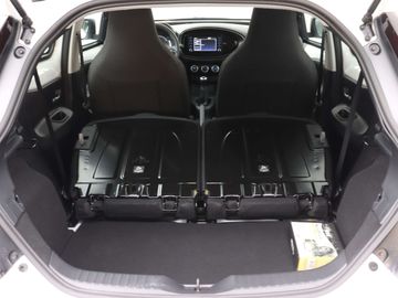 Car image 37