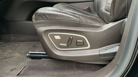 Car image 37