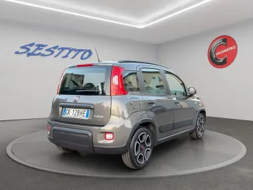 Car image 19