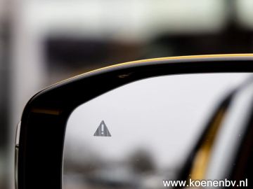Car image 47