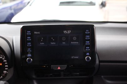 Car image 26