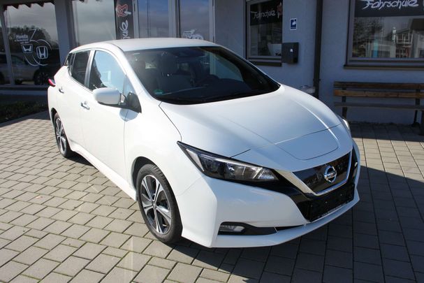 Nissan Leaf 40 kWh Acenta 110 kW image number 2