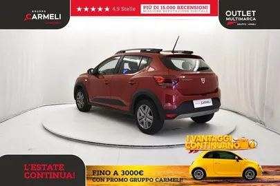 Car image 3