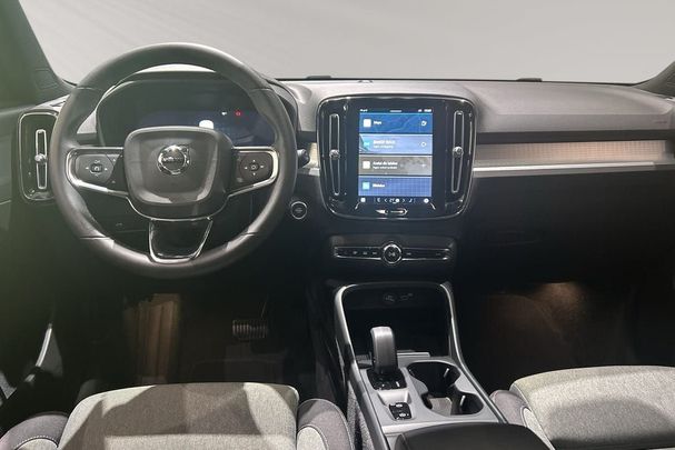 Volvo XC40 B4 Core 147 kW image number 9