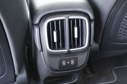 Car image 40