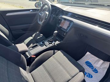 Car image 37