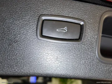 Car image 47