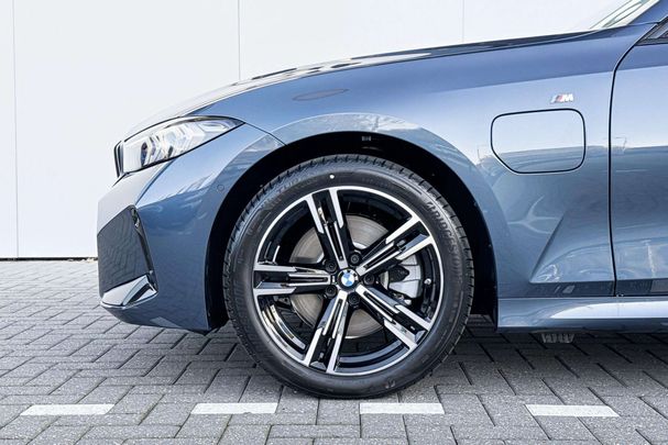 BMW 330 e Touring xDrive 215 kW image number 5