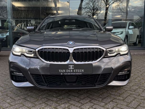 BMW 330 e Touring xDrive 215 kW image number 13