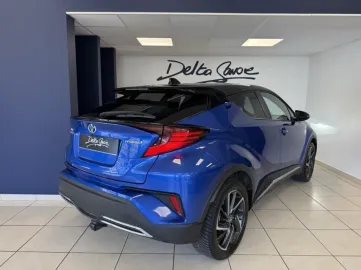 Car image 3
