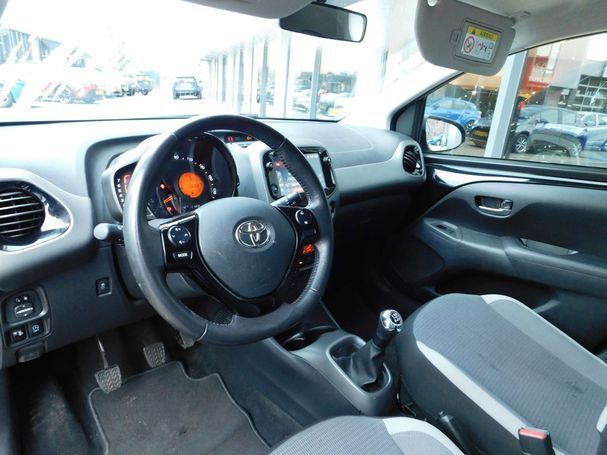 Toyota Aygo 54 kW image number 17