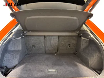 Car image 34
