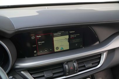 Car image 36