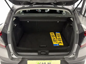 Car image 35