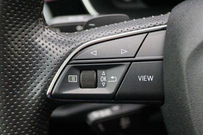 Car image 37