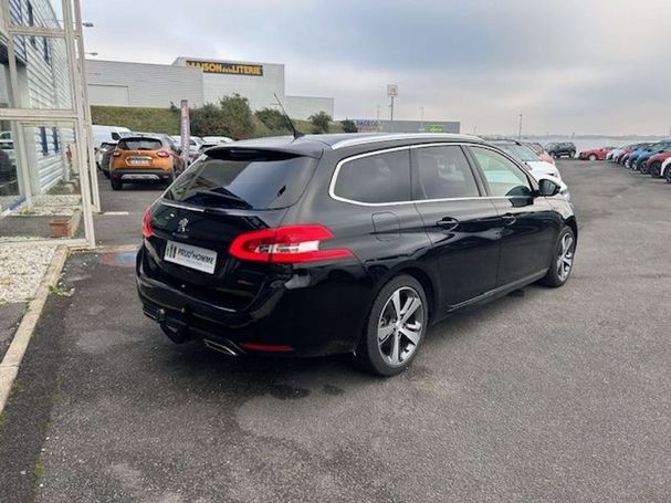 Peugeot 308 1.2 PureTech 130 96 kW image number 3