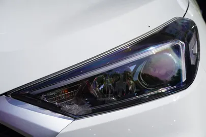 Car image 30