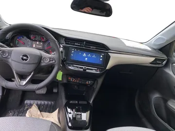 Car image 19